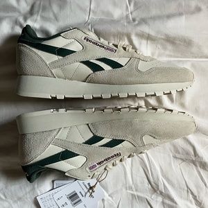 Reebok Men's Beige and Green Sneakers